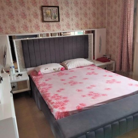 Maison Et Appartement La Courneuve Buitenkant foto